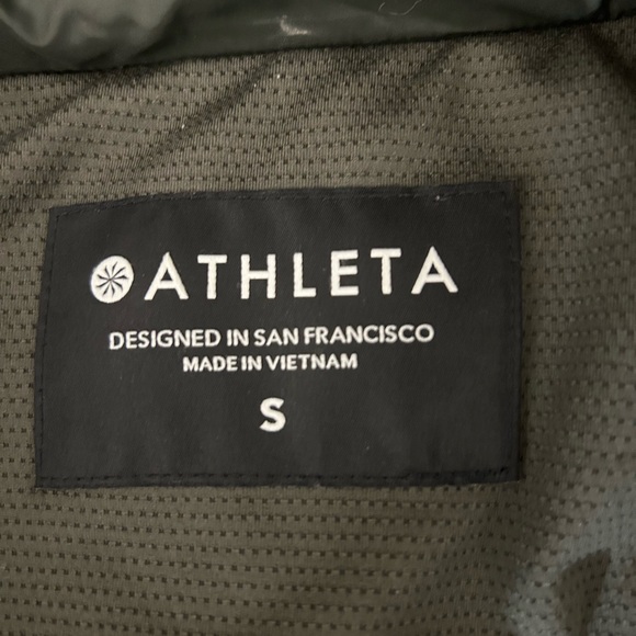 Athleta primaloft Rock Ridge Dark Green and grey Quilted Puffer Jacket - Picture 3 of 4